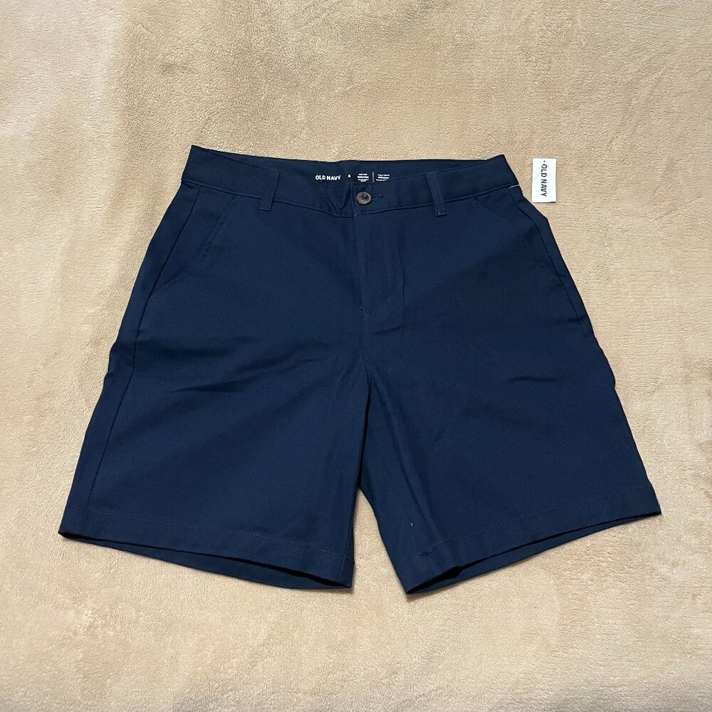 High-Waisted Bermuda Short 7" Inseam - Picture 2 of 6